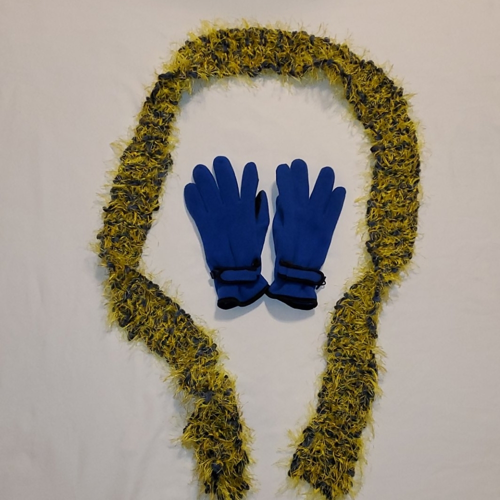 Montana State Gear Scarf and gloves blue and yellow